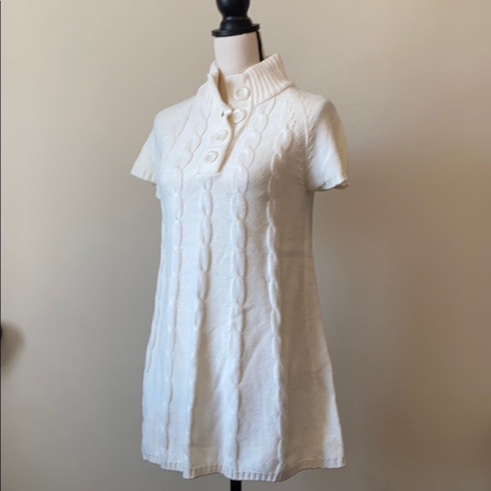 NWOT: Elegant White Cable Knit Sweater-Tunic Style 🌟